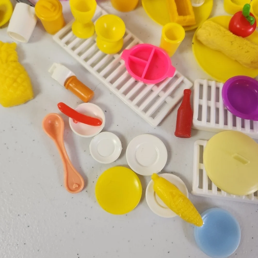 Vintage 1990s Barbie Doll House Kitchen Food Accessories Lot 90s Toaster Pots - Picture 7 of 11
